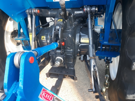 ขายนิวฮอแลน 7840 หกสูบคานนิว เกียรกลาง พร้อมทะเบียน