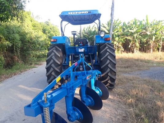 ขายนิวฮอแลน 7840 หกสูบคานนิว เกียรกลาง พร้อมทะเบียน