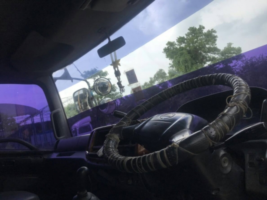 ขายรถบรรทุก 10 ล้อหัวลาก HINO MEGA 320 แรงม้าปี 2546 ราคา 820000 มี 2 หัวจัดไฟแนนซ์ได้เต็ม