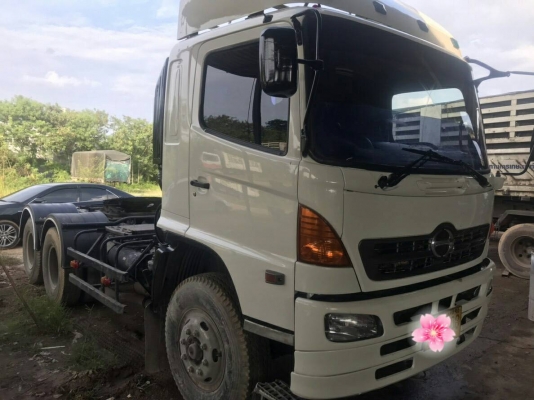 ขายรถบรรทุก 10 ล้อหัวลาก HINO MEGA 320 แรงม้าปี 2546 ราคา 820000 มี 2 หัวจัดไฟแนนซ์ได้เต็ม