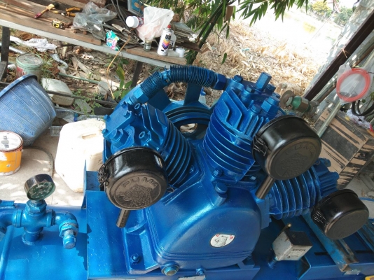 ขายปั๊มลม puma ขนาด10HP 3หัว 315ลิตรสวยครับ