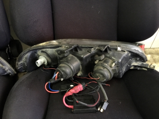 ขายไฟหน้าแต่งรถ HONDA  รุ่น CIVIC 4 ประตูวงแหวน2ชั้น