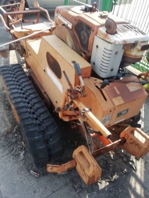 รถขุดร่อง ล้อเเท็ค เก่าญี่ปุ่น เครื่องดีเซล