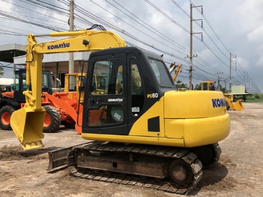 ขายรถขุด KOMATSU PC60-7 นำเข้าเองจากญี่ปุ่น สภาพสวยพร้อมใช้ มีVDOการทำงานครับ