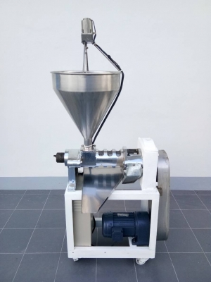 ขายเครื่องบีบเย็น มือสอง ขนาดมอเตอร์2HP overhallใหม่ครับ สวยๆ