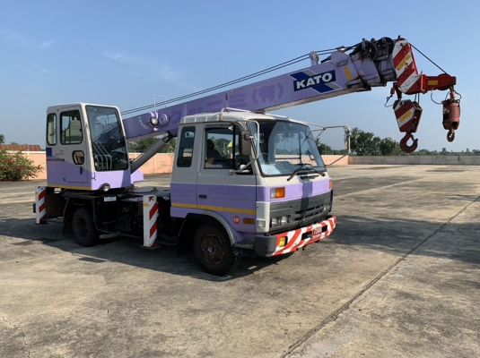 ืNK75M-V *NISSAN /FE6- **จดทะเบียนให้ จัดไฟแน็นท์ ได้**