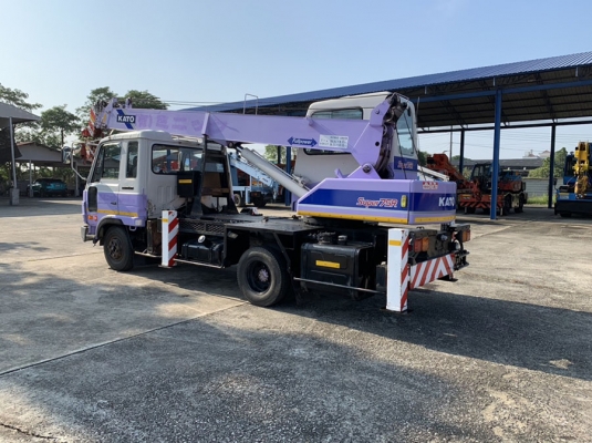 ืNK75M-V *NISSAN /FE6- **จดทะเบียนให้ จัดไฟแน็นท์ ได้**