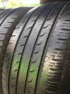 ยาง Goodyear 265-50-20 ปี 16 ครบชุด 4 เส้น 3300 สวยๆไม่บวมไม่กินข้างดอกยางเหลือเยอะเอาไปวิ่งกันใด้อี