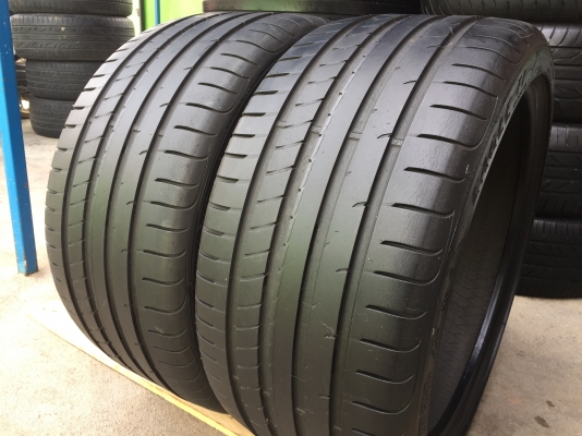 ยาง Goodyear 255-35-18 ปี 12 2 เส้น 1200 ไม่บวมไม่กินข้างดอกยางเหลือเยอะเอาไปวิ่งกันใด้อีกยาวค่ะ