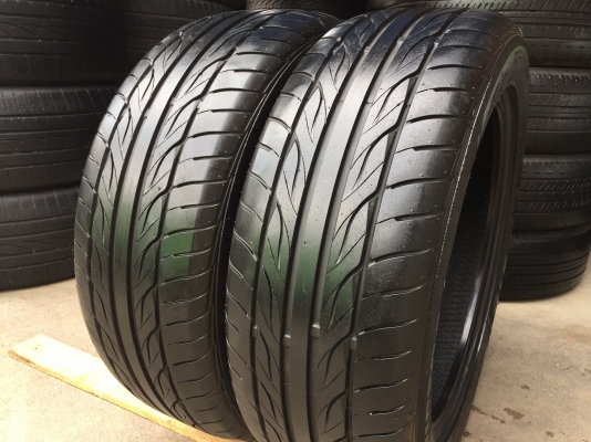 ยาง MAXXIS 215-55-17 ปี 17 2 เส้น 2000 สวยๆไม่มีปะไม่บวมไม่กินข้างดอกยางเหลือเยอะเอาไปวิ่งกันใด้อีกย