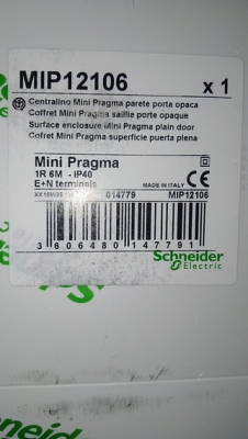 กล่อง  consumer unit  สำหรับใส่ลูก breaker