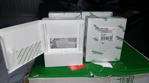 กล่อง  consumer unit  สำหรับใส่ลูก breaker