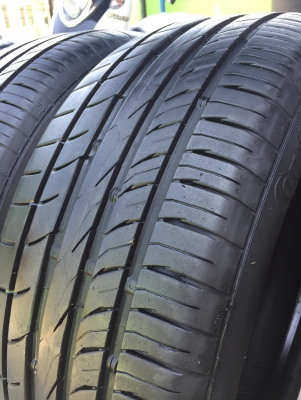 ยาง Continental 215-55-17 ปี 17 ครบชุด 4 เส้น 4000 สวยๆไม่บวมไม่กินข้างดอกยางเหลือเยอะเอาไปวิ่งกันใด