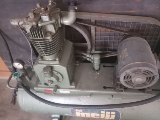 ต่อรองได้  ปั้มลมมือเดียว อุปกรณ์เหมือนออกห้างญี่ปุ่น โรงงานผลิตเสื้อแบรนด์ห้าง ใช้งานไม่หนัก