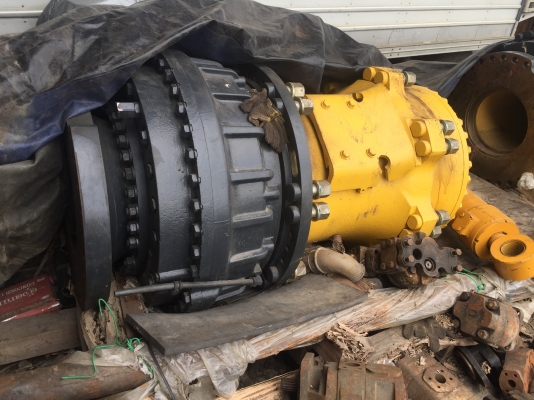 ขายดุมล้อรถดัมเปอร์Komatsuทำเหมือง สนใจโทร 0968858213 โก้