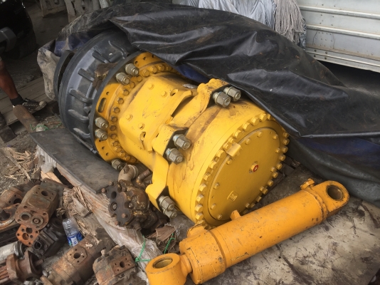 ขายดุมล้อรถดัมเปอร์Komatsuทำเหมือง สนใจโทร 0968858213 โก้