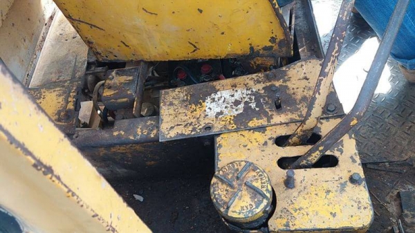 ขาย 420,000 รถตักเอวอ่อน CAT 966 เครื่องดี เกียร์ทอคร์แรงดี เอวแน่น ระบบไฮดอร์ลิคสมบูนร์ ยางดี รถพร้อมใช้งาน เอกสารซื้อขาย รถอยู่ โคราช 064-191-1112 ขาย 420,000 รถตักเอวอ่อน CAT 966 เครื่องดี เกียร์ทอคร์แรงดี เอวแน่น ระบบไฮดอร์ลิคสมบูนร์ ยางดี รถพร้อมใช้งาน เอกสารซื้อขาย รถอยู่ โคราช 064-191-1112