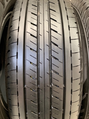 ยางป้ายแดง 215-65-16 Bridgestone ปี 18 ดอกเต็มๆ มีตุ่มทุกเส้น