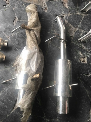 ขายโล๊ะท่อไอเสียของใหม่ ใบละ 1,000 พักปลายแสตนเลส3นิ้ว มี 4ใบสุดท้าย ดูของบางใหญ่-นนทบุรี โทร 084-3545593 ขายโล๊ะท่อไอเสียของใหม่ ใบละ 1,000 พักปลายแสตนเลส3นิ้ว มี 4ใบสุดท้าย ดูของบางใหญ่-นนทบุรี โทร 084-3545593