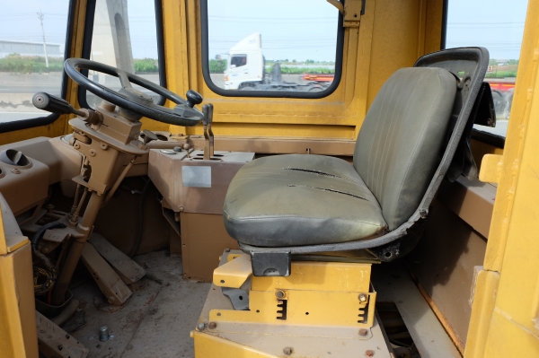 รถตักล้อยาง CAT 936E สภาพเนี๊ยบๆ ราคา 950,000 บาทครับ นัดดูรถได้ ถ.บางนา-ตราด สมุทรปราการครับ รถตักล้อยาง CAT 936E สภาพเนี๊ยบๆ ราคา 950,000 บาทครับ นัดดูรถได้ ถ.บางนา-ตราด สมุทรปราการครับ