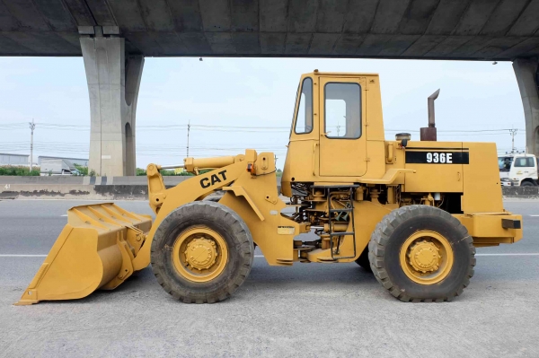 รถตักล้อยาง CAT 936E สภาพเนี๊ยบๆ ราคา 950,000 บาทครับ นัดดูรถได้ ถ.บางนา-ตราด สมุทรปราการครับ รถตักล้อยาง CAT 936E สภาพเนี๊ยบๆ ราคา 950,000 บาทครับ นัดดูรถได้ ถ.บางนา-ตราด สมุทรปราการครับ