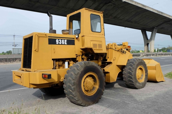 รถตักล้อยาง CAT 936E สภาพเนี๊ยบๆ ราคา 950,000 บาทครับ นัดดูรถได้ ถ.บางนา-ตราด สมุทรปราการครับ รถตักล้อยาง CAT 936E สภาพเนี๊ยบๆ ราคา 950,000 บาทครับ นัดดูรถได้ ถ.บางนา-ตราด สมุทรปราการครับ