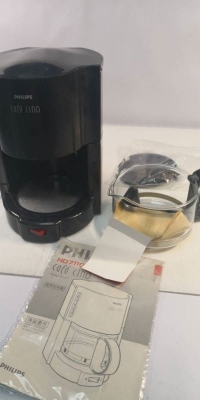 700 บ.ส่งถึงบ้านฟรี โทร 083-2000058 LINE ID: line832923 เครื่องต้มชงกาแฟยี่ห้อ PHILIPS โถแก้วขนาด 0. 700 บ.ส่งถึงบ้านฟรี โทร 083-2000058 LINE ID: line832923 เครื่องต้มชงกาแฟยี่ห้อ PHILIPS โถแก้วขนาด 0.
