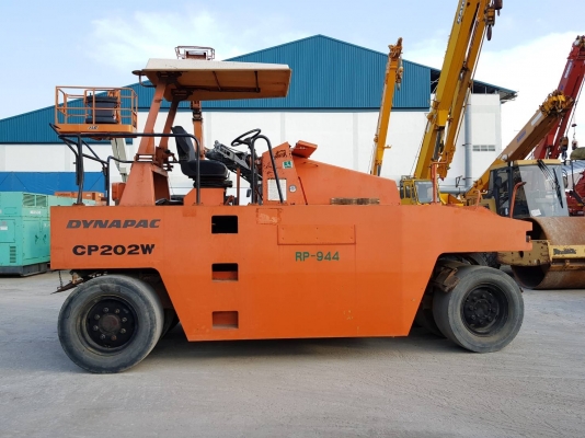 ถึงไทยแล้ว DYNAPAC CP202W จากญี่ปุ่น เกียร์ธรรมดา ใช้งาน 4,000ชม.สวยๆ โทร 092-929-9942 ธีรเทพครับ