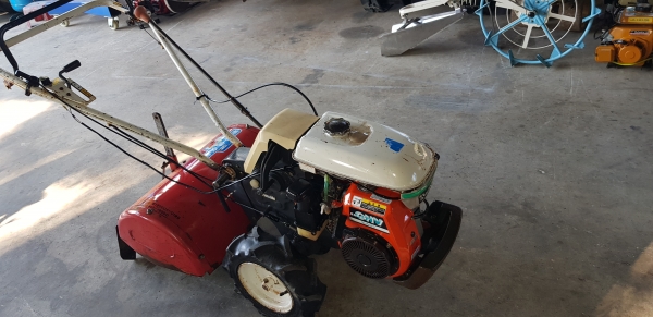 รถพรวนดิน