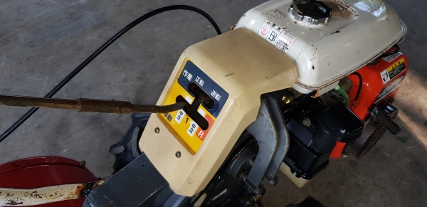 รถพรวนดิน