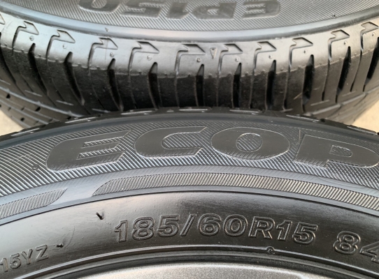 ล้อแม็ก Nissan March ขอบ 15 สีเทากัน พร้อมยาง 185-60-15 Bridgestone ปี 17 สภาพสวย ดอกยางหนาปึก