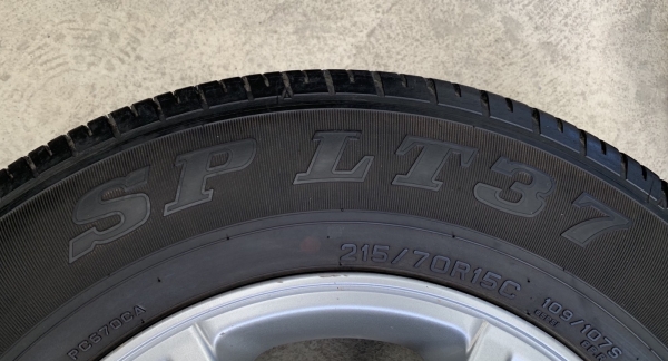 ล้อแม็ก Chevrolet 6รู139 ขอบ 15 พร้อมยาง 215-70-15 Dunlop ปลายปี 14