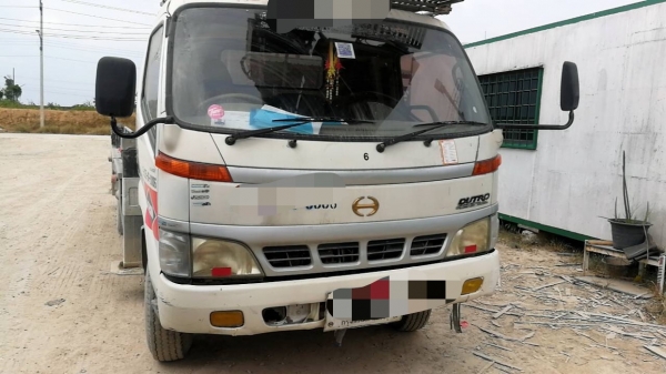 ขายรถฮีโน่กระเช้ายืดบูมได้5ปลอก