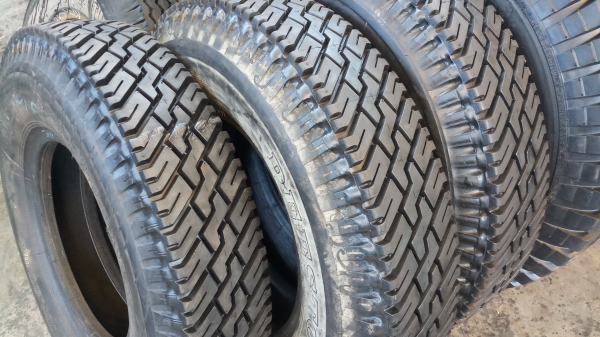 ยางอัดดอกพรีเคียว11R22.5ราคา3100รับประกันคุณภาพ