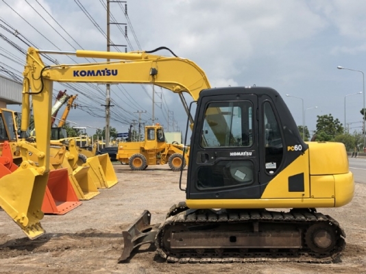 ขายรถขุด KOMATSU PC60-7 นำเข้าเองจากญี่ปุ่น สภาพสวยพร้อมใช้ มีVDOการทำงานครับ