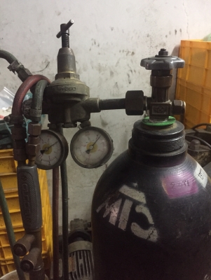 ถังลมอ็อกซิเจนพร้อมสายหัวถังเเก็สวาร์วด้วยราคา5500 ฿สนใจ085-1191744 ถังลมอ็อกซิเจนพร้อมสายหัวถังเเก็สวาร์วด้วยราคา5500 ฿สนใจ085-1191744