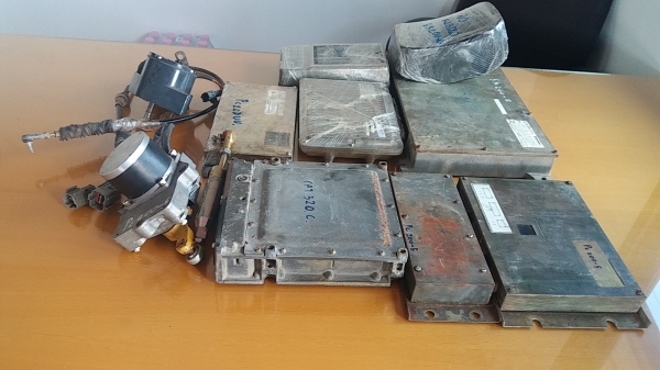 ขาย120,000  ขายเหมาอุปกรณ์กล่องไฟฟ้า หน้าจอ มอเตอร์คันเร่ง รวม 7 รายการ