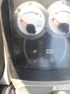 มาใหม่จ้า..KOMATSU  PC35MR-3  เก่านอกแท้  มีลายแย๊ก  สภาพสวย  3,xxxชั่วโมง พร้อมใช้ โทร 089-3818694 จ๊อย