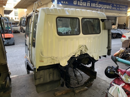 ขายหัวเก๋ง HINO สีขาวญี่ปุ่น หัวกว้างมีแคปสภาพสวยๆไม่ผุ