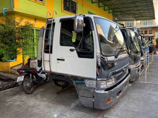 ขายหัวเก๋ง HINO สีขาวญี่ปุ่น หัวกว้างมีแคปสภาพสวยๆไม่ผุ