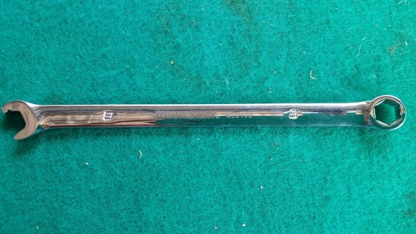 ประแจปากตาย,แหวน,แหวนผ่า ยี่ห้อ johnesway เบอร์ 8,10,12,13,14,20 งานใต้หวัน ของใหม่ ไม่มีตำหนิ เก่าเก็บ 1 ชุด มี 4 ชิ้น ชุดละ 150 บาทรวมส่งพัสดุธรรมดา มี 26 ชุดค่ะ