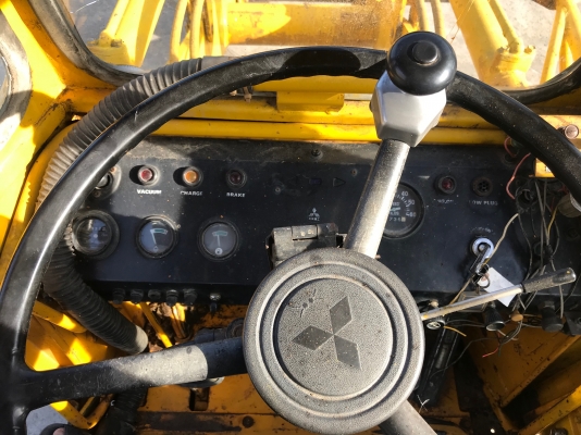 ขายรถตักMITSUBISHIรุ่นWS3 นำเข้าญี่ปุ่นไม่เคยใช้งานในไทยเอวอ่อนเครื่องมิตซูบิชิ4สูบ สภาพดีพร้อมใช้งาน 081-8302909 จิรโรจน์ Line ID : jiraroj2909