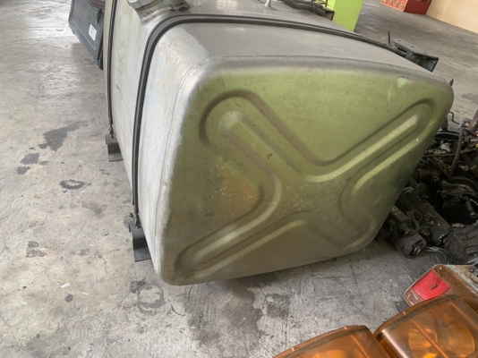 ขายถังน้ำมันรถบรรทุกอลูมิเนียม 400 ลิตรของญี่ปุ่นสภาพสวยๆ