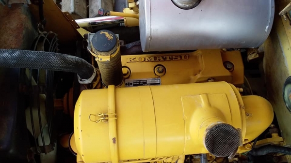 D20p-7รถแทรกเตอร์ยี่ห้อkomatsu-ระบบใบมีดสไลด์6ทิศทาง เก่านอก สนใจโทร081-989-1989หรั่งครับ D20p-7รถแทรกเตอร์ยี่ห้อkomatsu-ระบบใบมีดสไลด์6ทิศทาง เก่านอก สนใจโทร081-989-1989หรั่งครับ