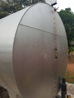 ขายถังน้ำมันมือสองสภาพใหม่ 90\%