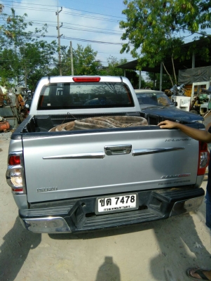 ส่งแทร็กยาง ใส่ รถบรรทุกตะขาบ ดั้มเปอร์ ไปนครนายก ครับ สนใจแวะมาชมนะครับ