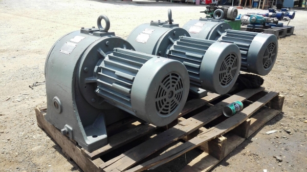 มอเตอร์เกียร์ญี่ปุ่น GEAR HITACHI JAPAN ขนาด 3 HP ทด 1:30 (50rpm) 380V มอเตอร์เกียร์ญี่ปุ่น GEAR HITACHI JAPAN ขนาด 3 HP ทด 1:30 (50rpm) 380V
