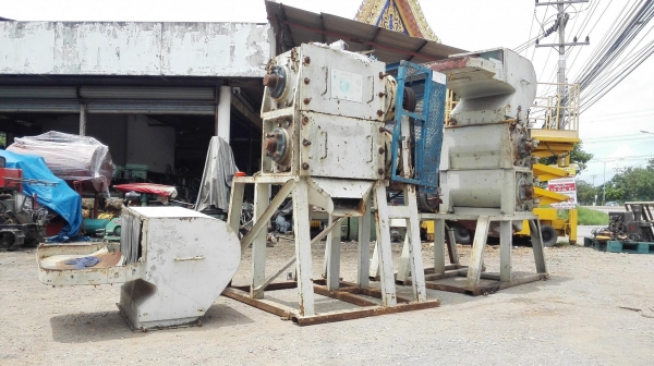 เครื่องโม่พลาสติก ขนาด 30 HP ใบมีดเล็บเสือ ยาว 60 cm ไฟ 380V เข้ามา 2 ตัว (ติดไม่หมุนขายตามสภาพ) เครื่องโม่พลาสติก ขนาด 30 HP ใบมีดเล็บเสือ ยาว 60 cm ไฟ 380V เข้ามา 2 ตัว (ติดไม่หมุนขายตามสภาพ)