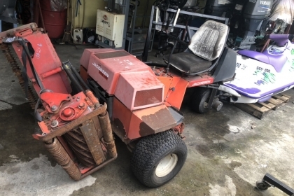 ขาย รถตัดหญ้าตัดกรีนแบบ3แก๊งเครื่องยนต์ดีเซล3สูบเครื่องติดได้ปกติแต่เอาไปเก็บงานนิดหน่อย ราคา33,000