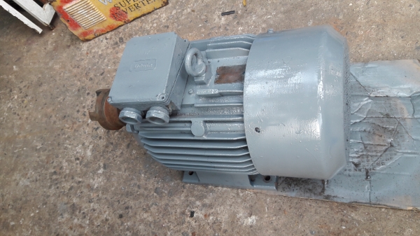 ขาย !! มอเตอร์.อิเล็คทิม.ขนาด15แรง380v.รอบเร็ว.พร้อมใช้งาน ขาย !! มอเตอร์.อิเล็คทิม.ขนาด15แรง380v.รอบเร็ว.พร้อมใช้งาน